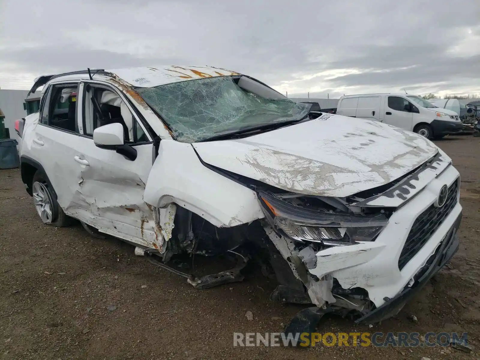 1 Photograph of a damaged car 2T3P1RFV0MW164157 TOYOTA RAV4 2021