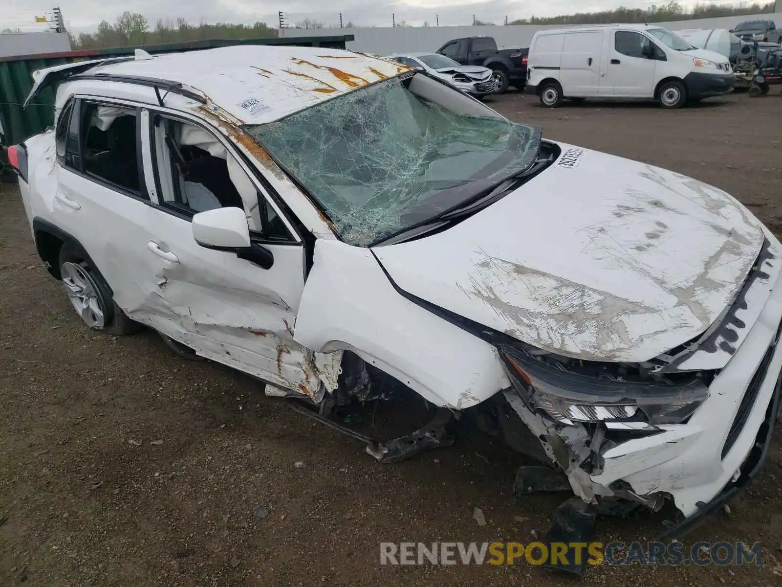 9 Photograph of a damaged car 2T3P1RFV0MW164157 TOYOTA RAV4 2021