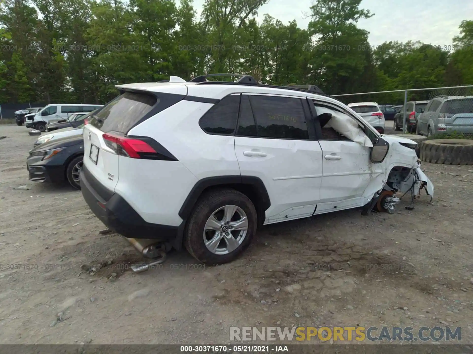 4 Фотография поврежденного автомобиля 2T3P1RFV0MW168001 TOYOTA RAV4 2021