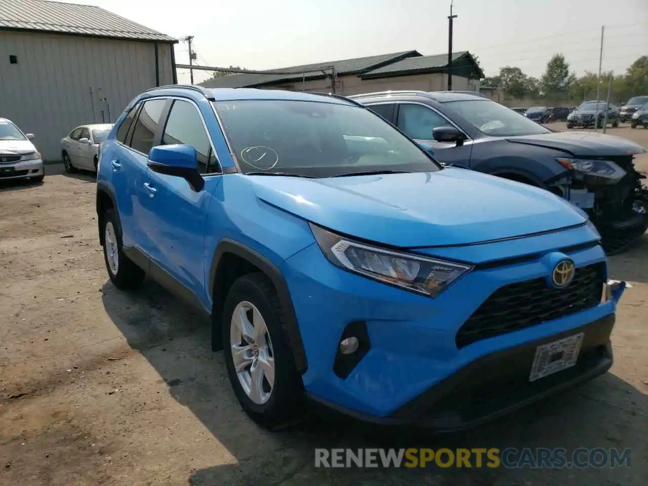 1 Photograph of a damaged car 2T3P1RFV0MW170119 TOYOTA RAV4 2021