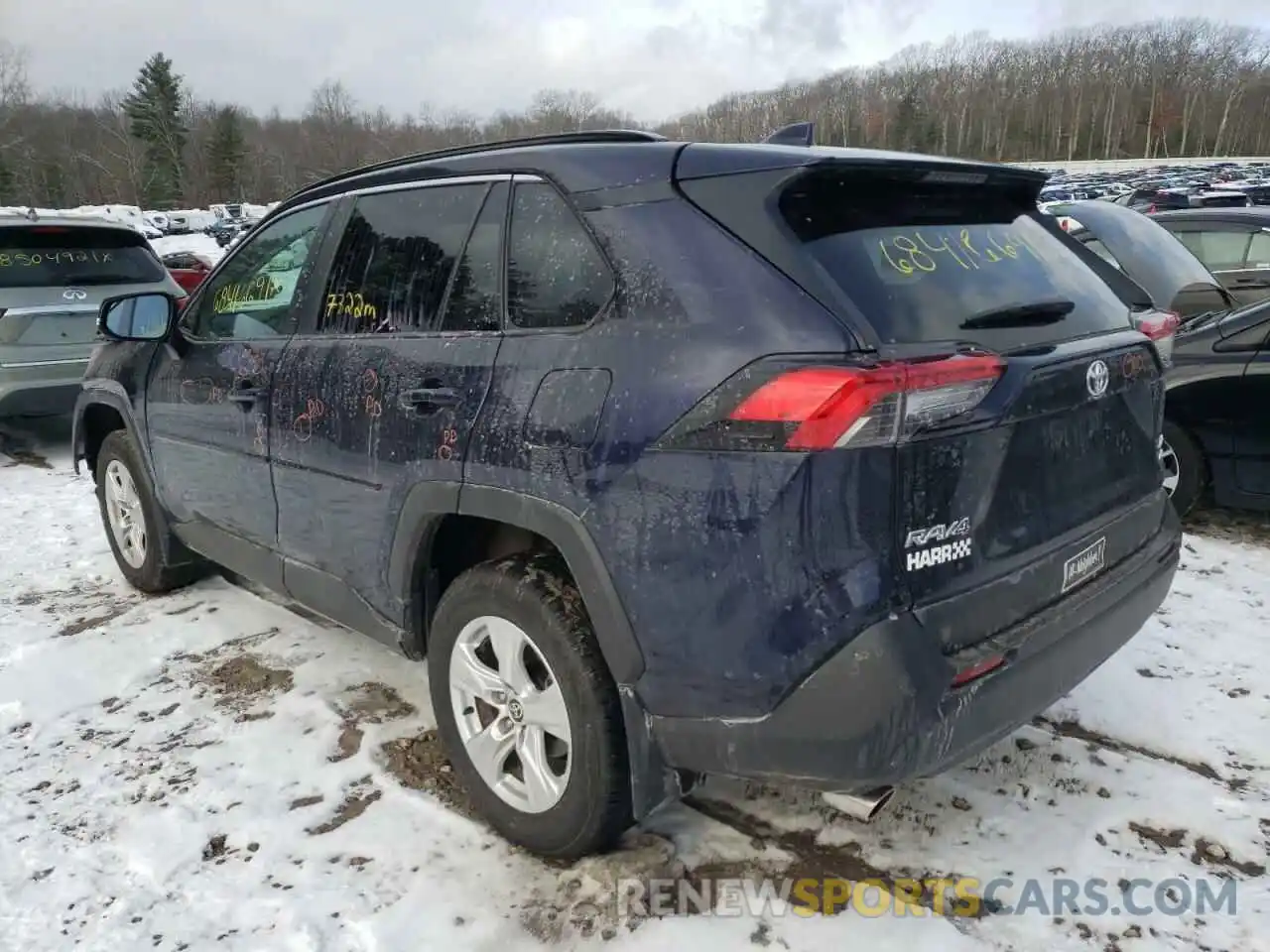 3 Photograph of a damaged car 2T3P1RFV0MW171030 TOYOTA RAV4 2021