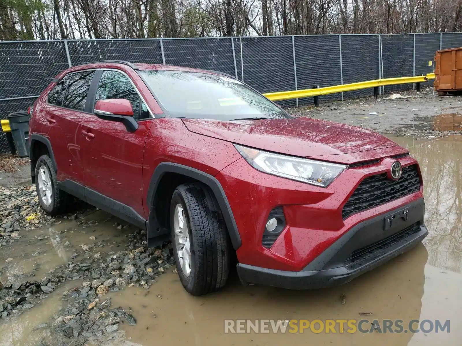 1 Photograph of a damaged car 2T3P1RFV0MW171819 TOYOTA RAV4 2021