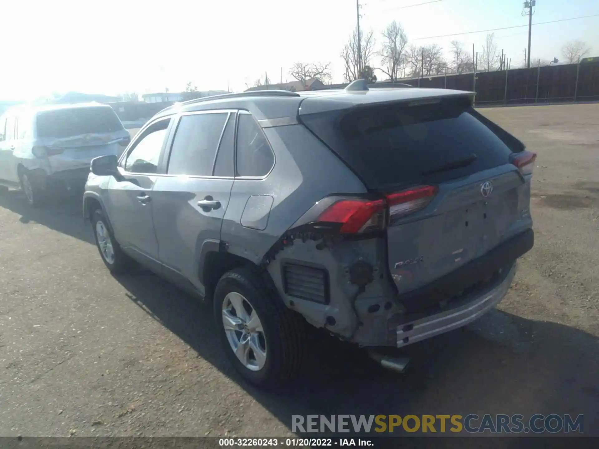 3 Photograph of a damaged car 2T3P1RFV0MW175093 TOYOTA RAV4 2021