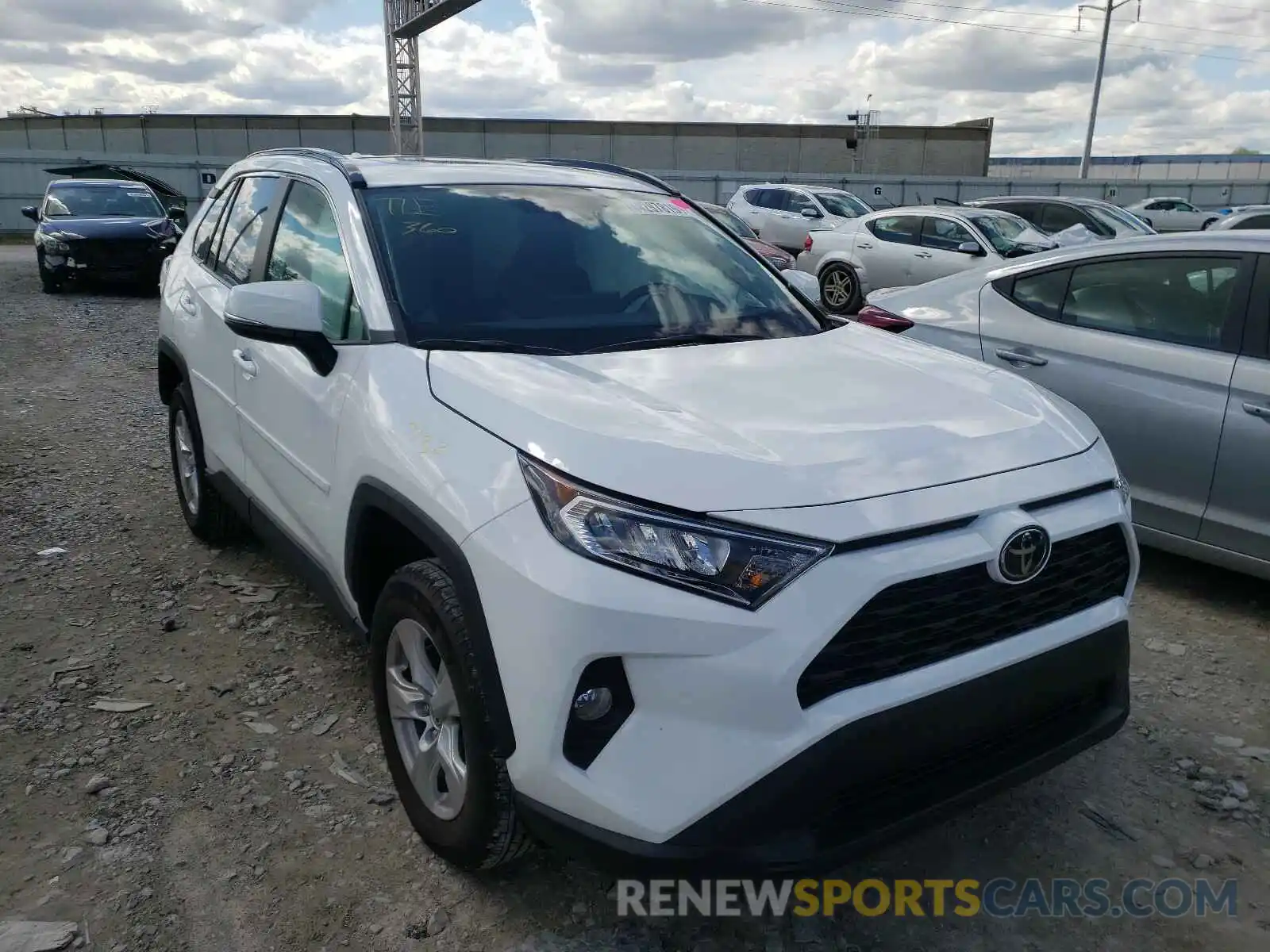 1 Photograph of a damaged car 2T3P1RFV0MW177541 TOYOTA RAV4 2021