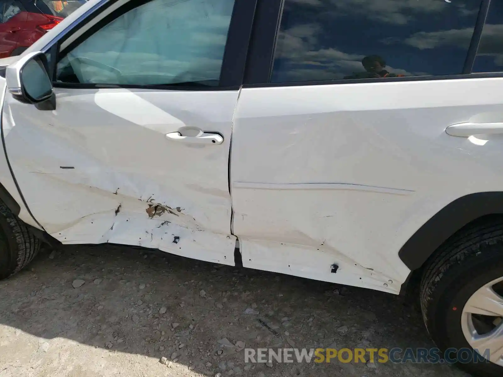 9 Photograph of a damaged car 2T3P1RFV0MW177541 TOYOTA RAV4 2021