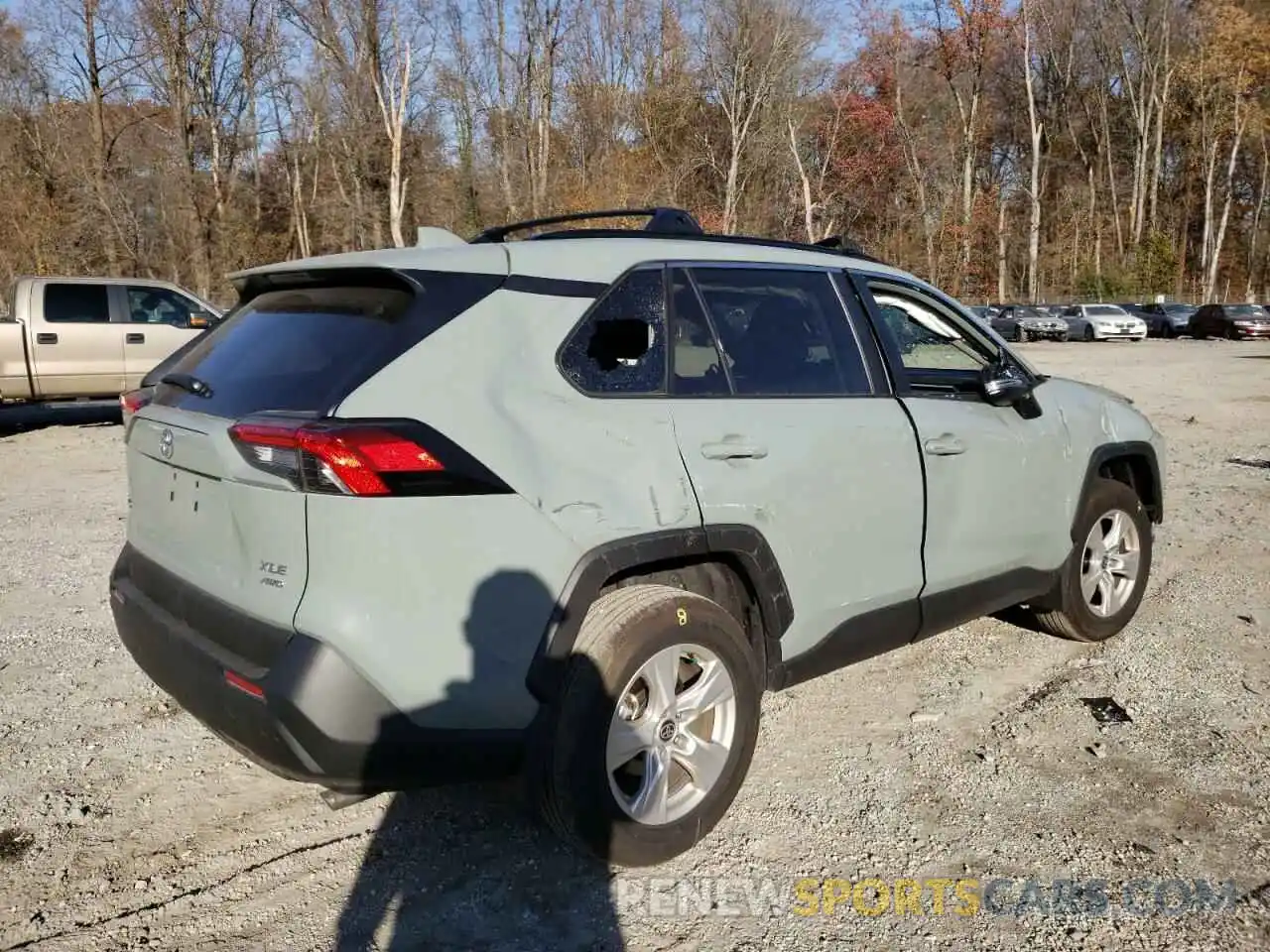 4 Photograph of a damaged car 2T3P1RFV0MW187647 TOYOTA RAV4 2021