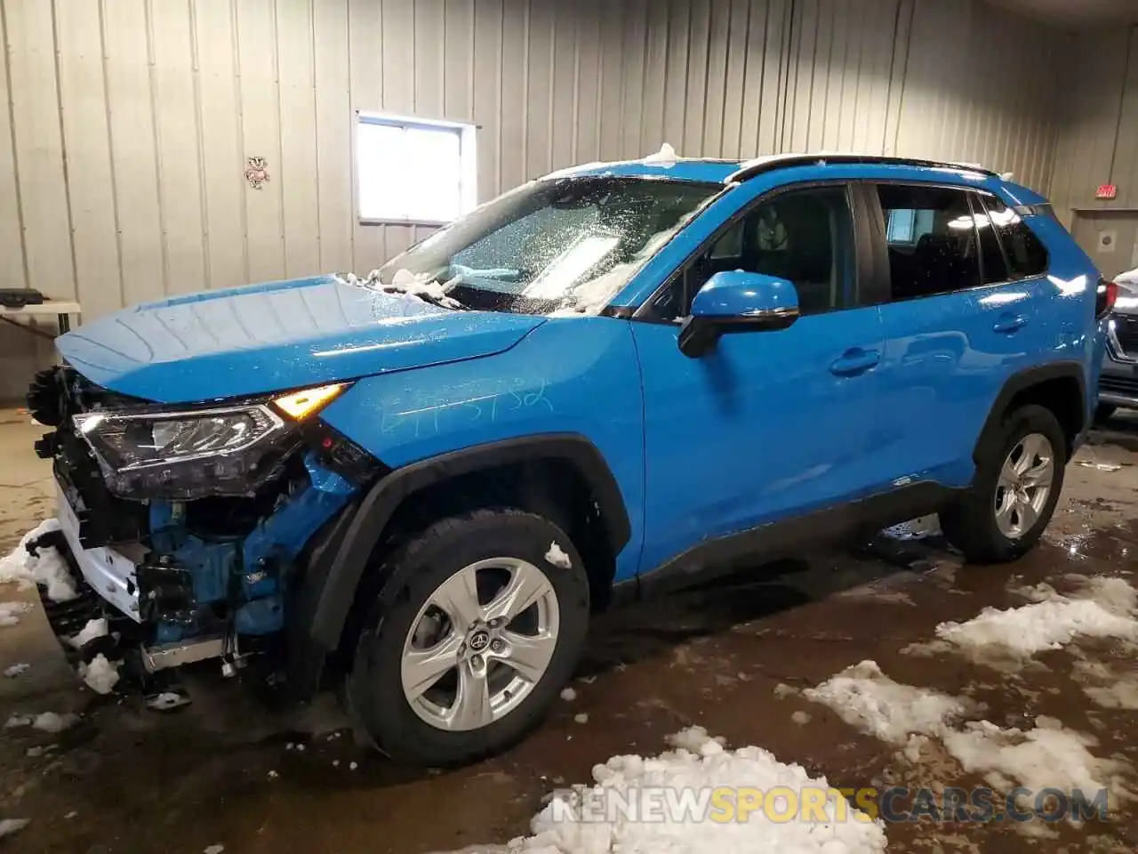 1 Photograph of a damaged car 2T3P1RFV0MW188443 TOYOTA RAV4 2021