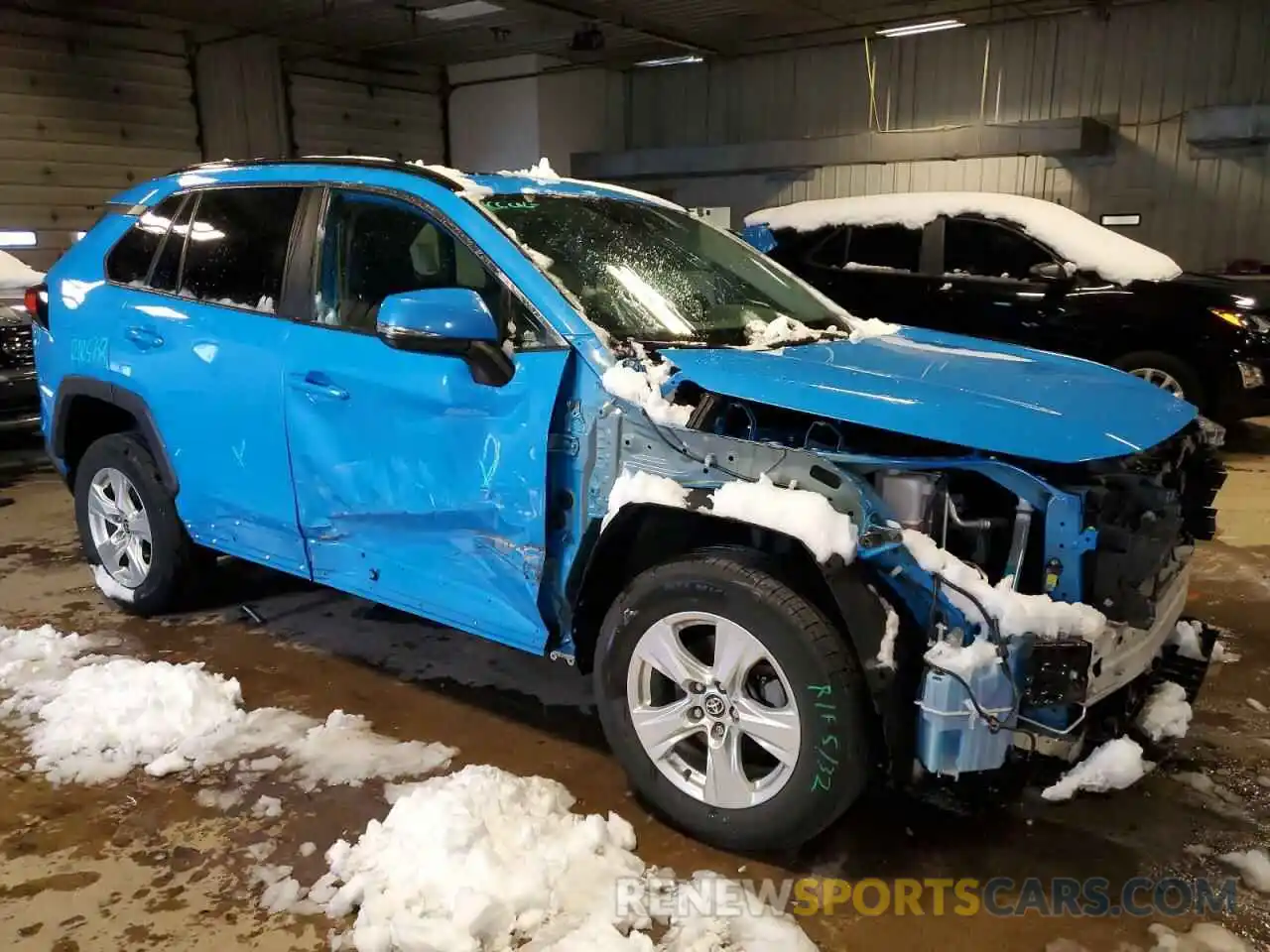 4 Photograph of a damaged car 2T3P1RFV0MW188443 TOYOTA RAV4 2021