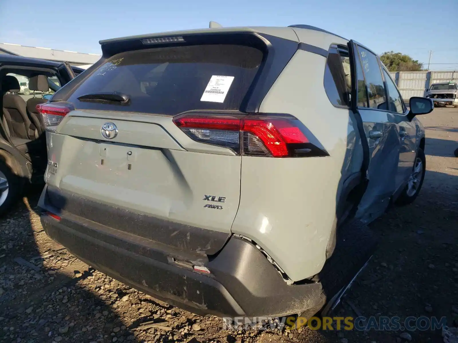 4 Photograph of a damaged car 2T3P1RFV0MW205855 TOYOTA RAV4 2021