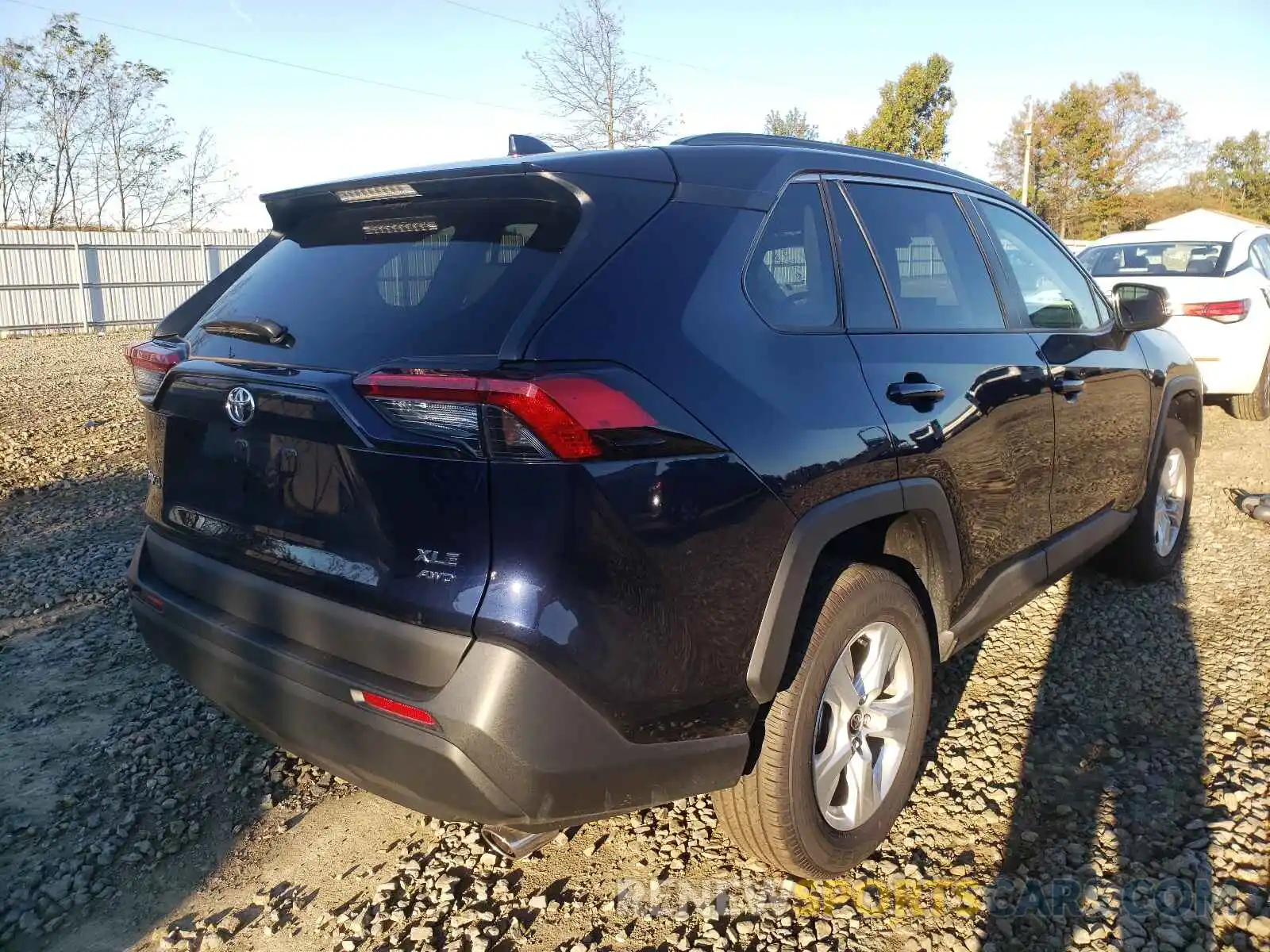 4 Photograph of a damaged car 2T3P1RFV0MW208383 TOYOTA RAV4 2021