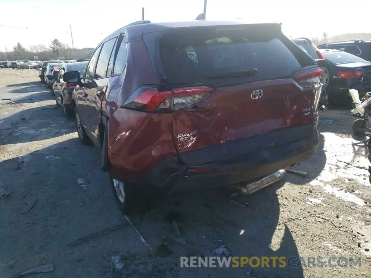 3 Photograph of a damaged car 2T3P1RFV0MW212742 TOYOTA RAV4 2021