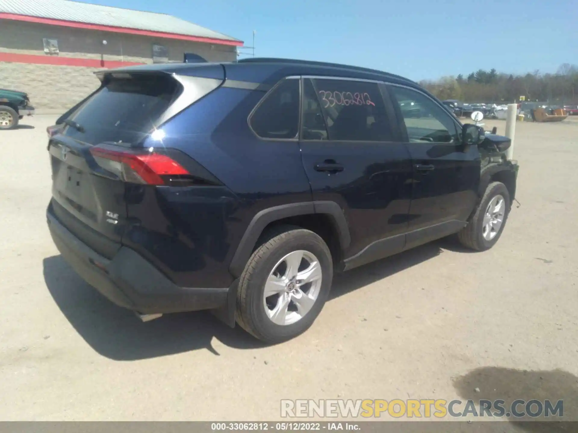 4 Photograph of a damaged car 2T3P1RFV0MW213499 TOYOTA RAV4 2021