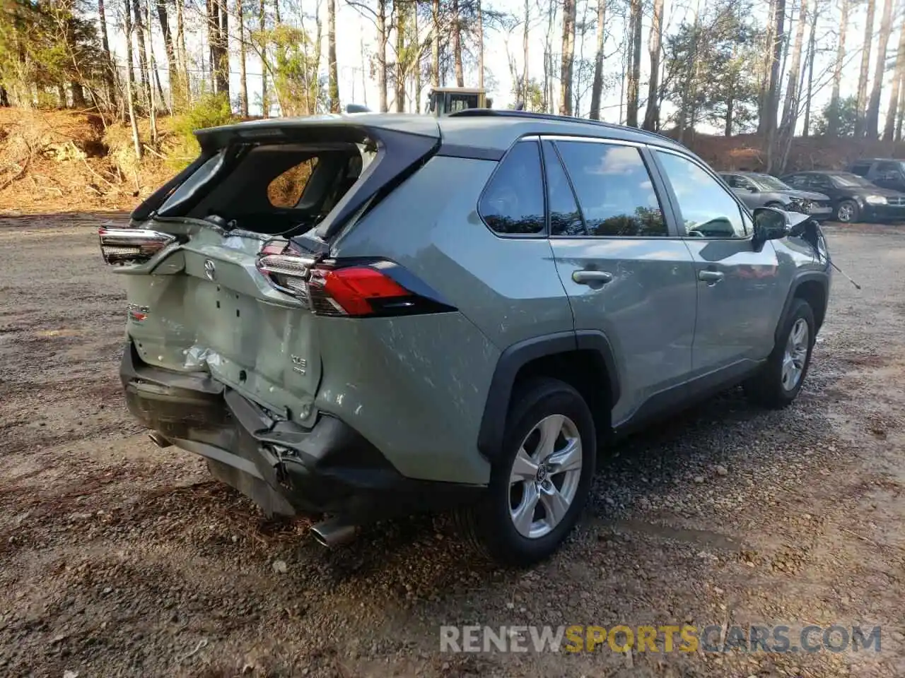 4 Photograph of a damaged car 2T3P1RFV0MW215219 TOYOTA RAV4 2021