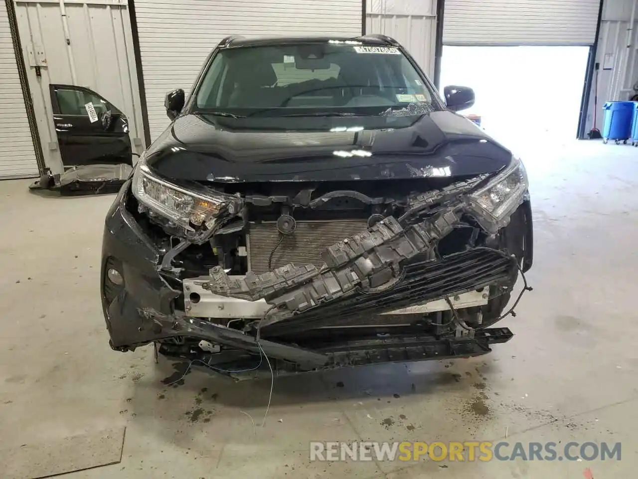 5 Photograph of a damaged car 2T3P1RFV0MW222414 TOYOTA RAV4 2021