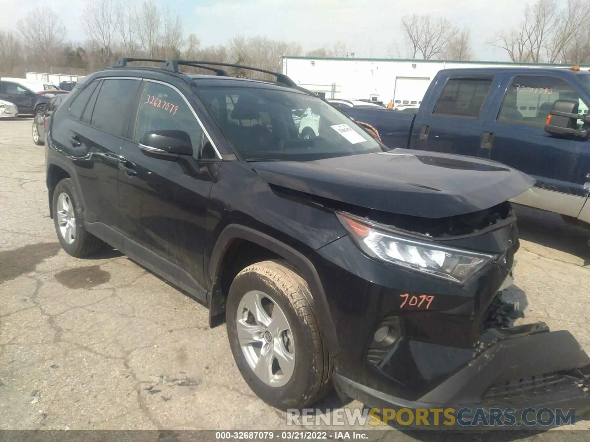 1 Photograph of a damaged car 2T3P1RFV0MW228648 TOYOTA RAV4 2021