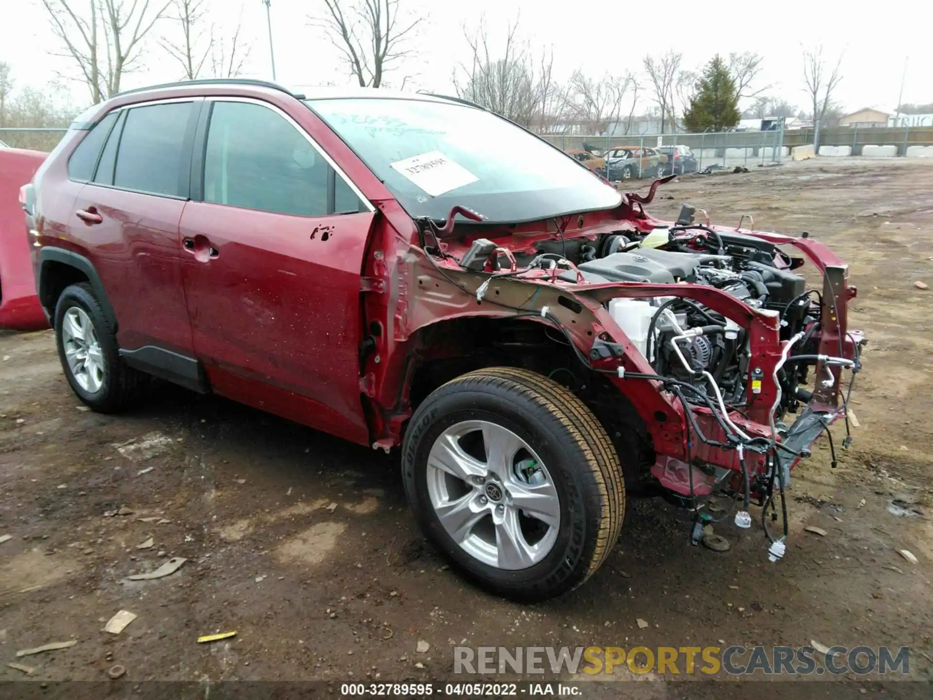 1 Photograph of a damaged car 2T3P1RFV0MW241240 TOYOTA RAV4 2021