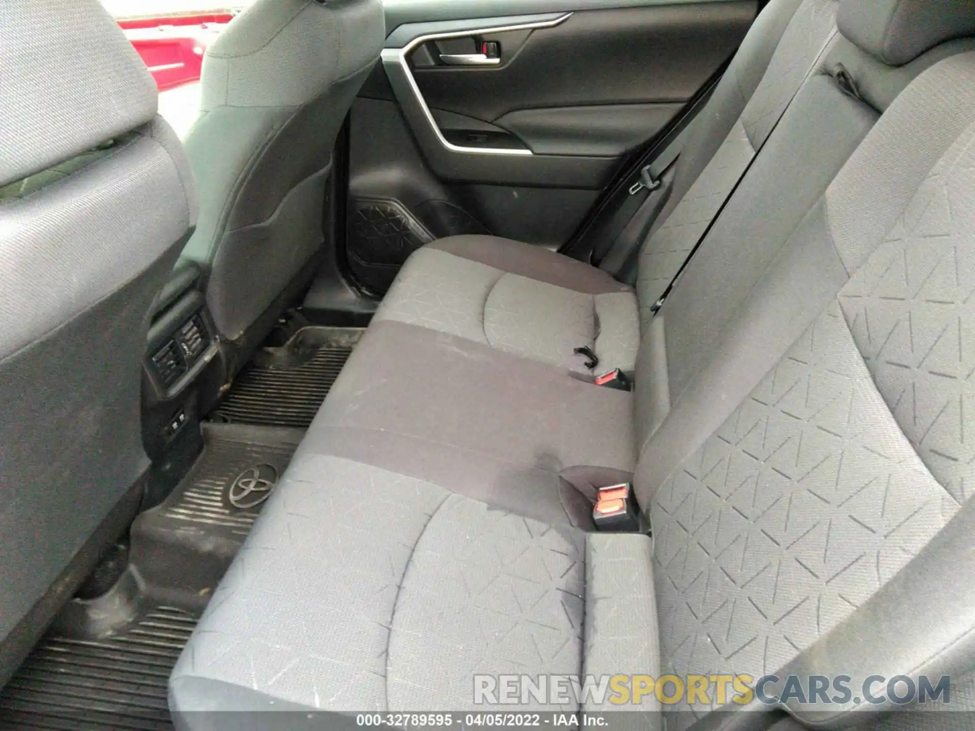 8 Фотография поврежденного автомобиля 2T3P1RFV0MW241240 TOYOTA RAV4 2021