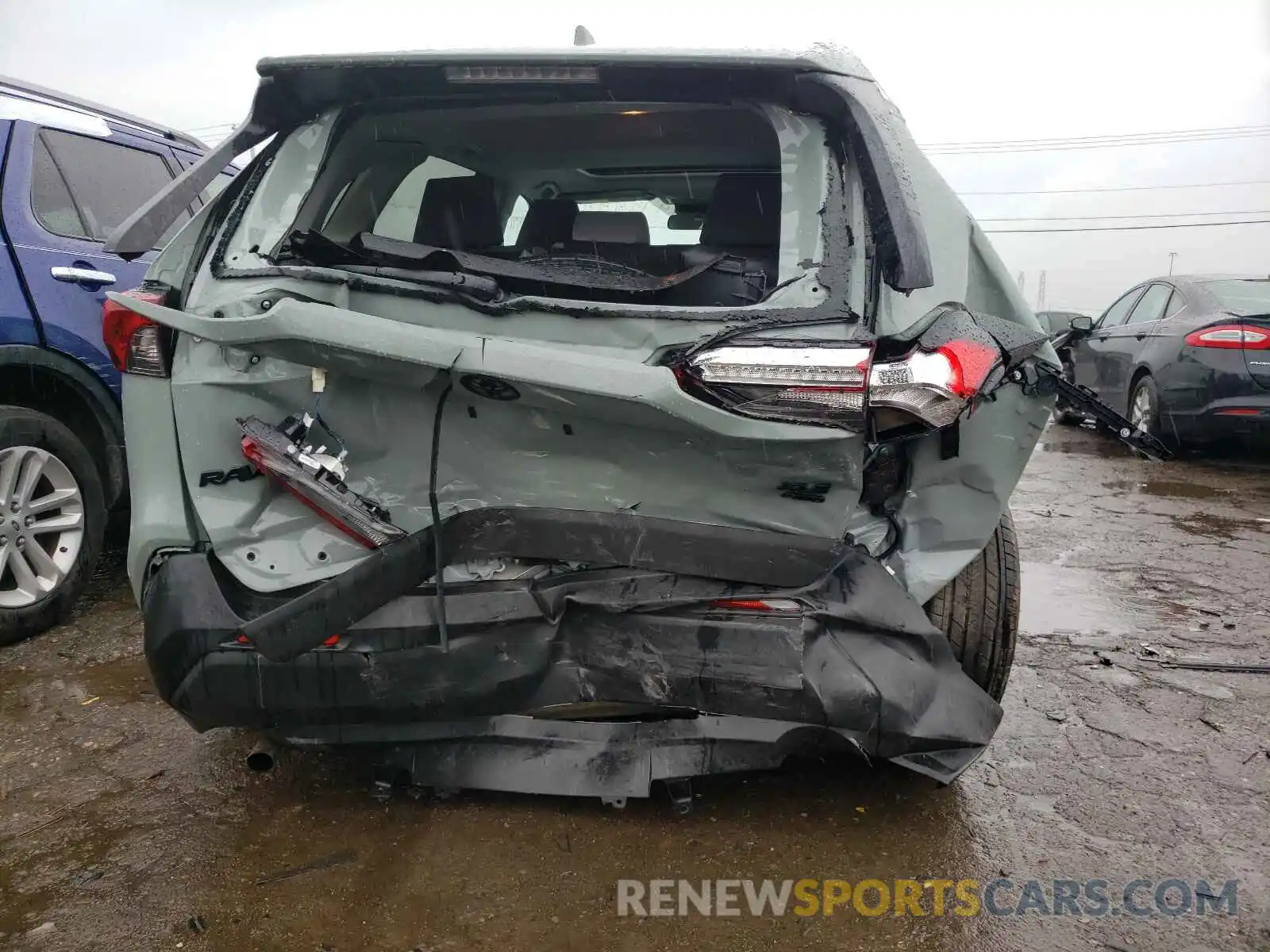 9 Photograph of a damaged car 2T3P1RFV1MC148860 TOYOTA RAV4 2021