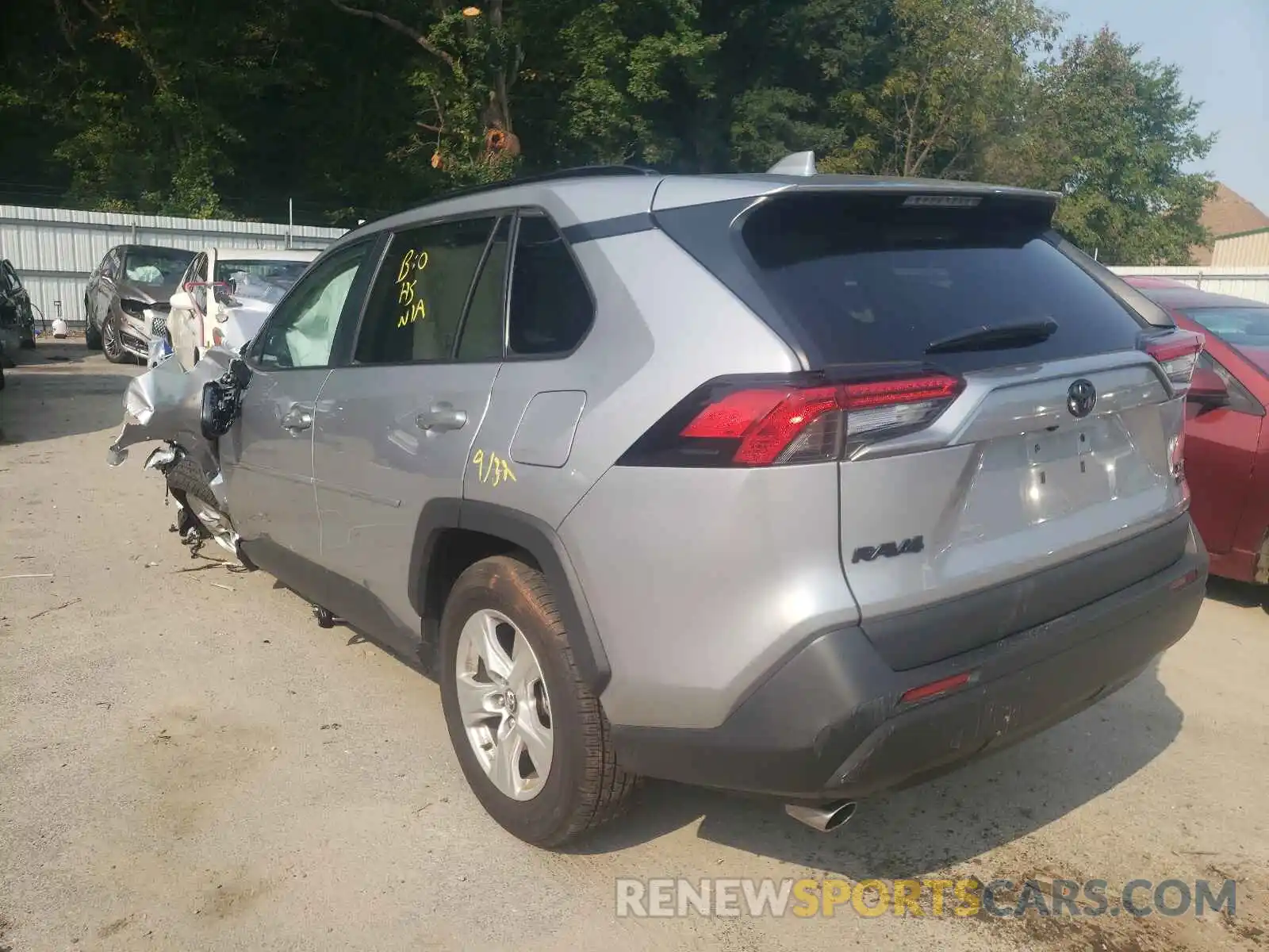 3 Photograph of a damaged car 2T3P1RFV1MC166923 TOYOTA RAV4 2021