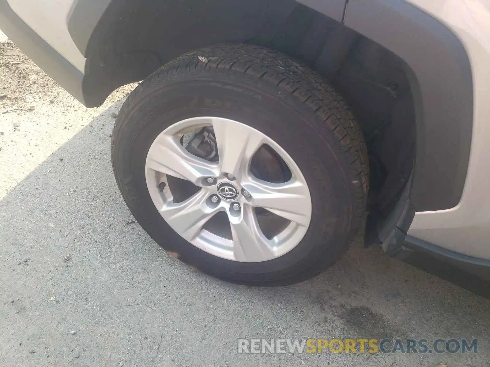 9 Photograph of a damaged car 2T3P1RFV1MC166923 TOYOTA RAV4 2021