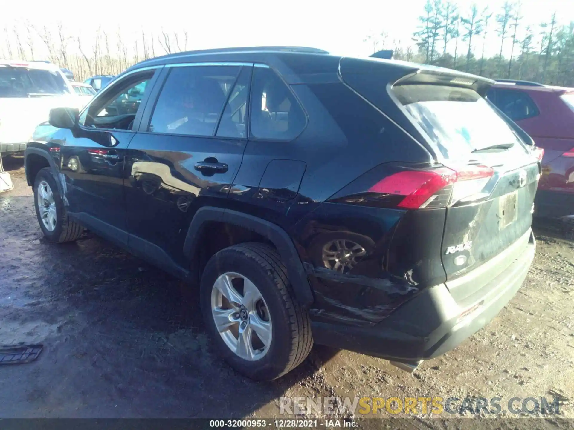 3 Photograph of a damaged car 2T3P1RFV1MC167991 TOYOTA RAV4 2021