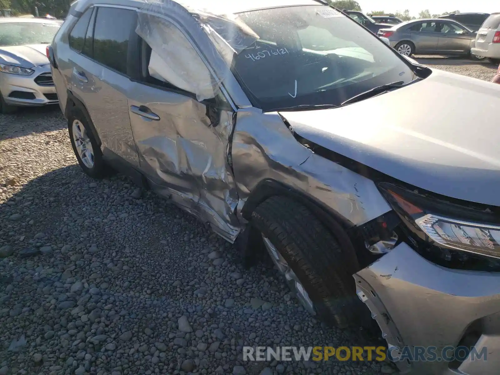 9 Photograph of a damaged car 2T3P1RFV1MC178005 TOYOTA RAV4 2021