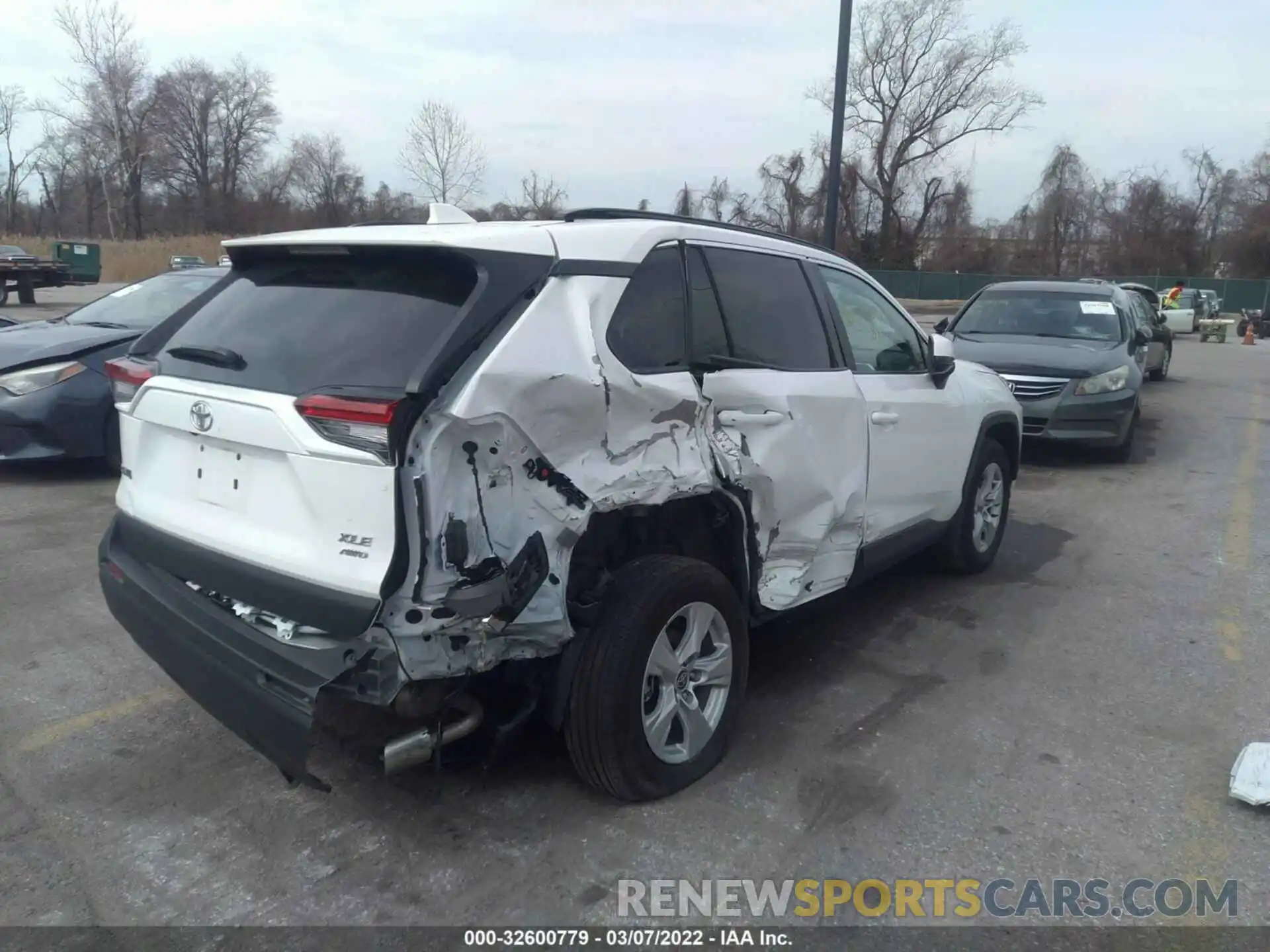 4 Photograph of a damaged car 2T3P1RFV1MC179140 TOYOTA RAV4 2021