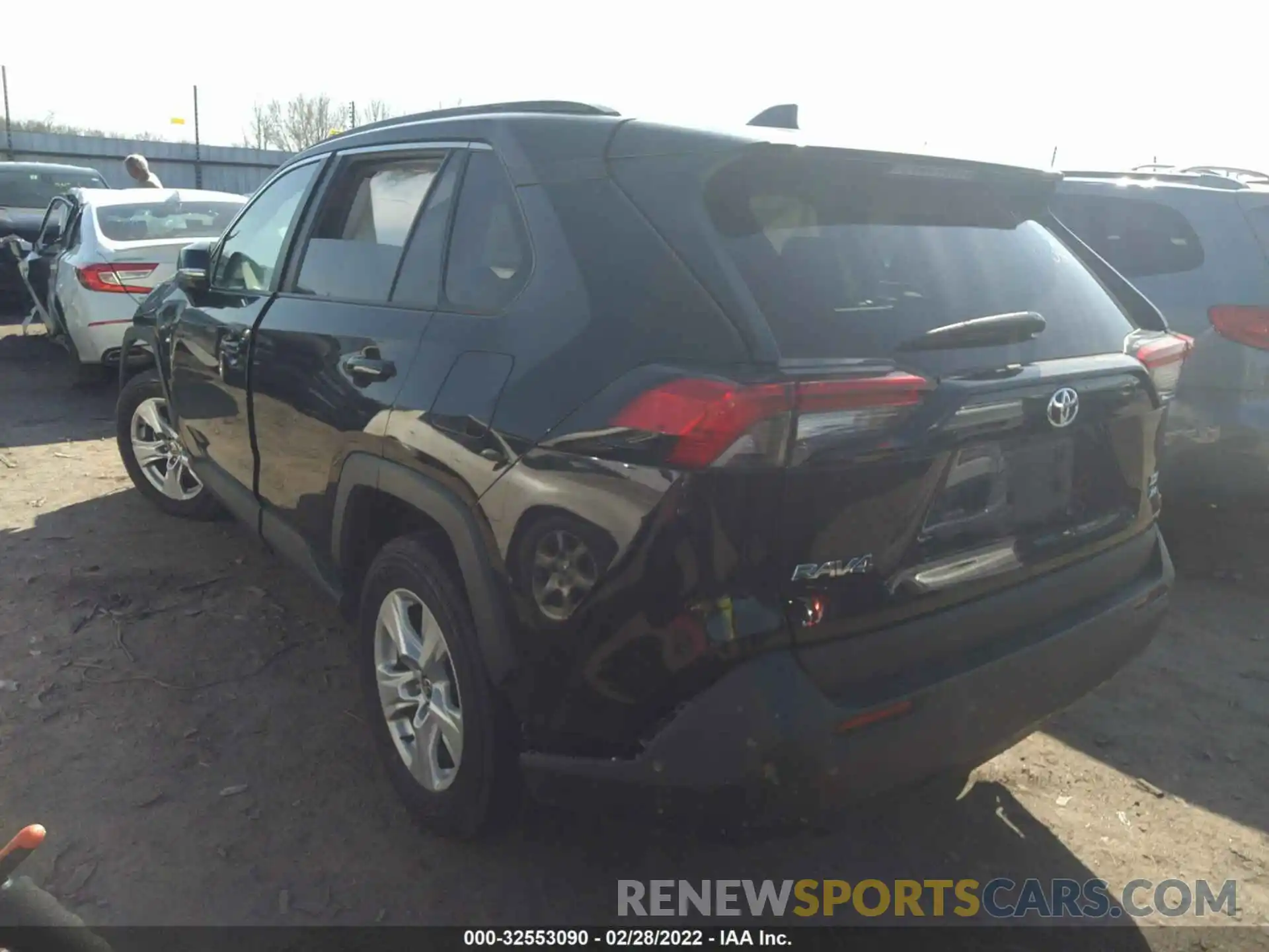 3 Фотография поврежденного автомобиля 2T3P1RFV1MC185228 TOYOTA RAV4 2021