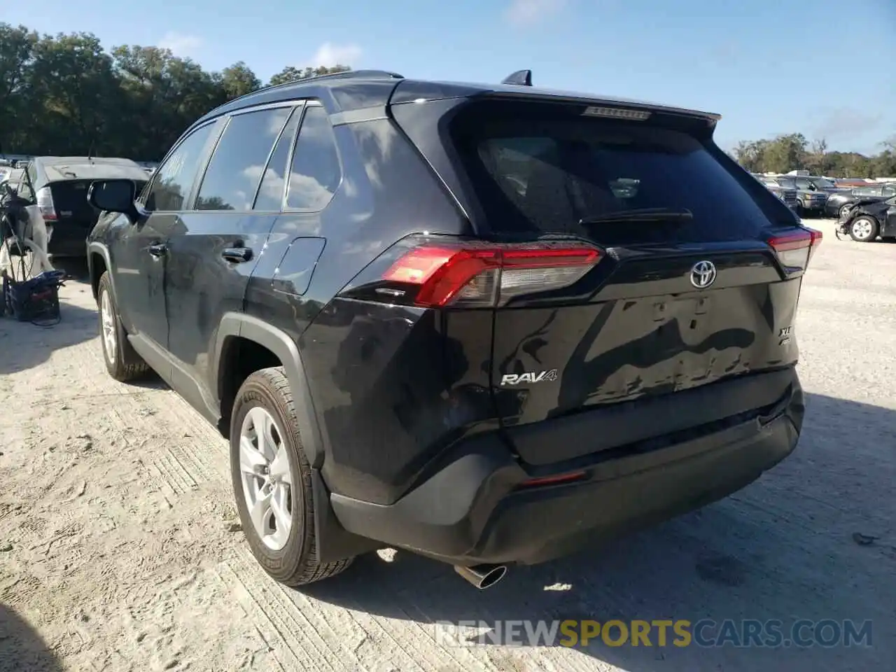 3 Photograph of a damaged car 2T3P1RFV1MC190039 TOYOTA RAV4 2021