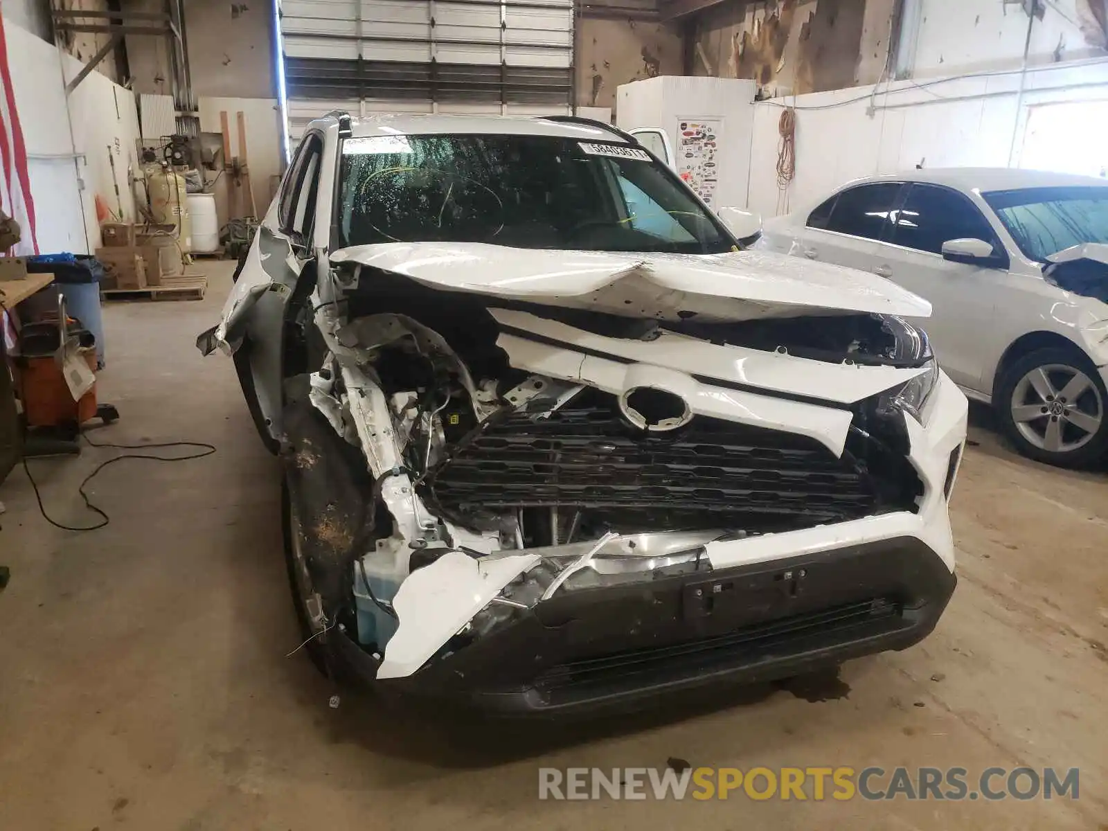 9 Photograph of a damaged car 2T3P1RFV1MC195824 TOYOTA RAV4 2021