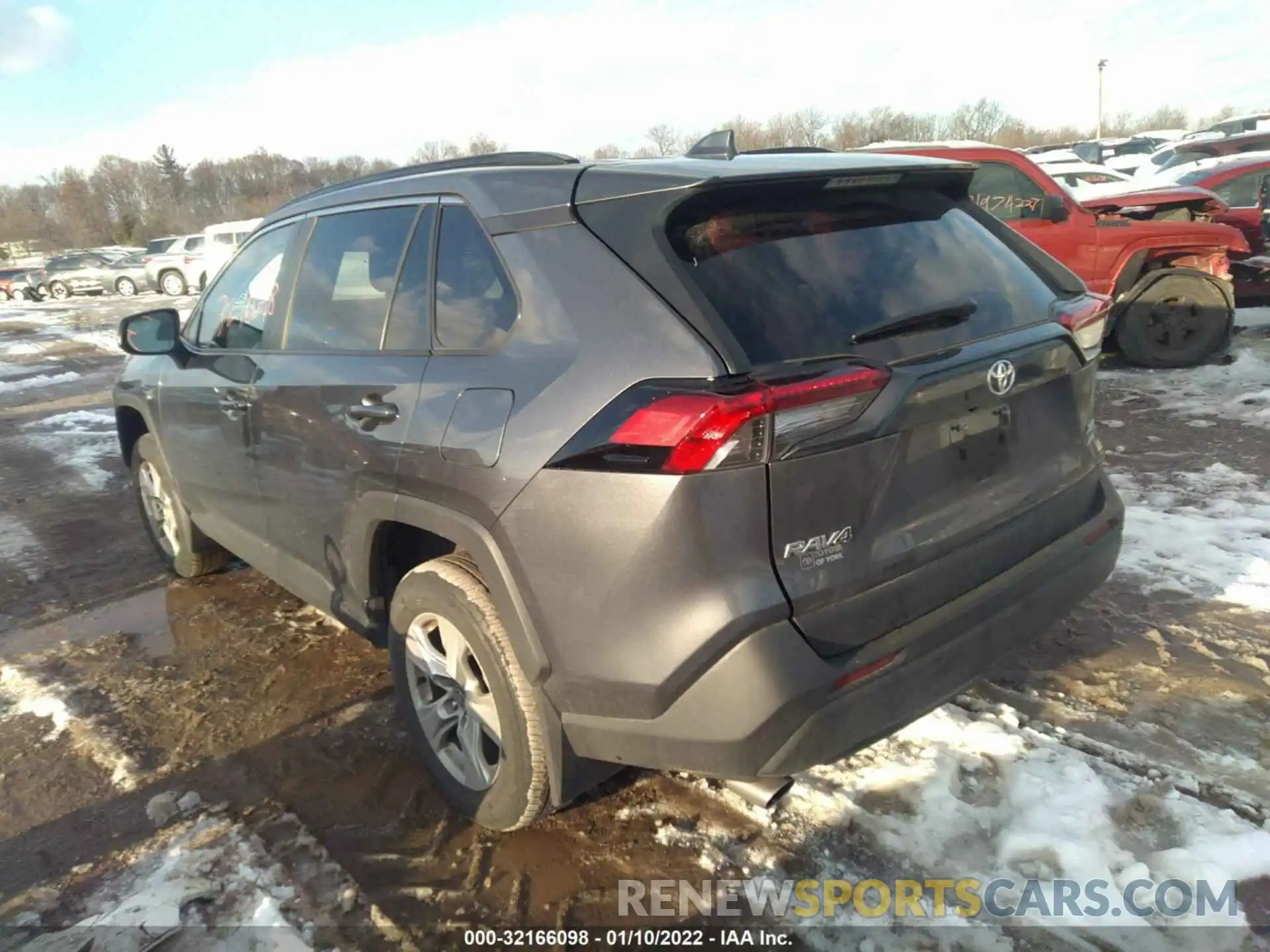 3 Фотография поврежденного автомобиля 2T3P1RFV1MC212072 TOYOTA RAV4 2021