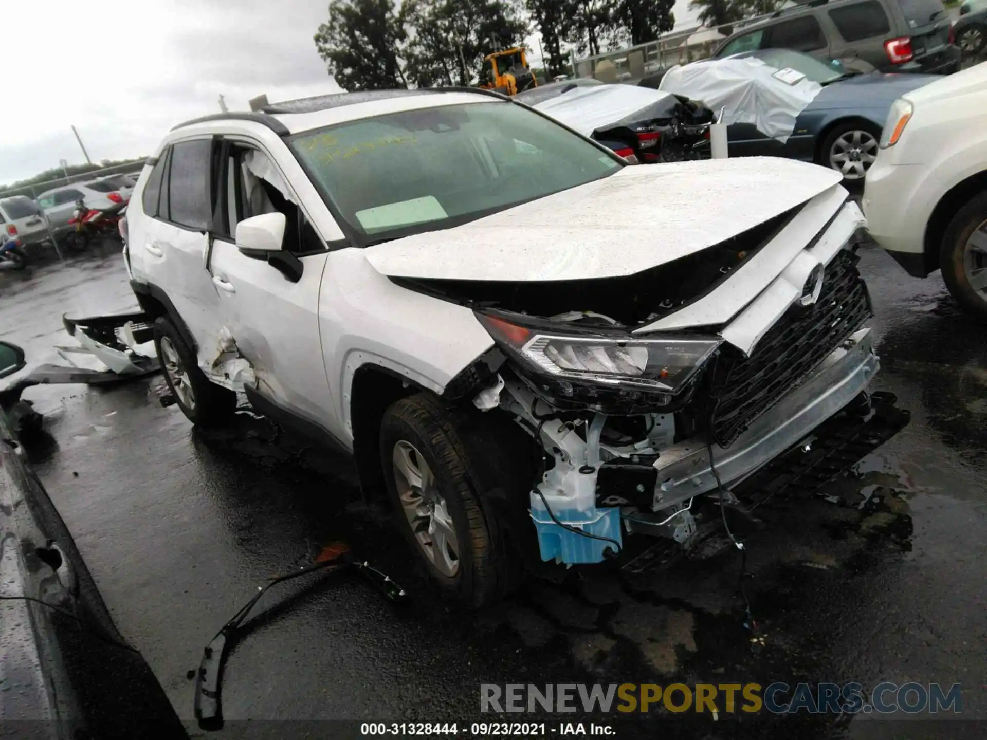 1 Photograph of a damaged car 2T3P1RFV1MC215652 TOYOTA RAV4 2021