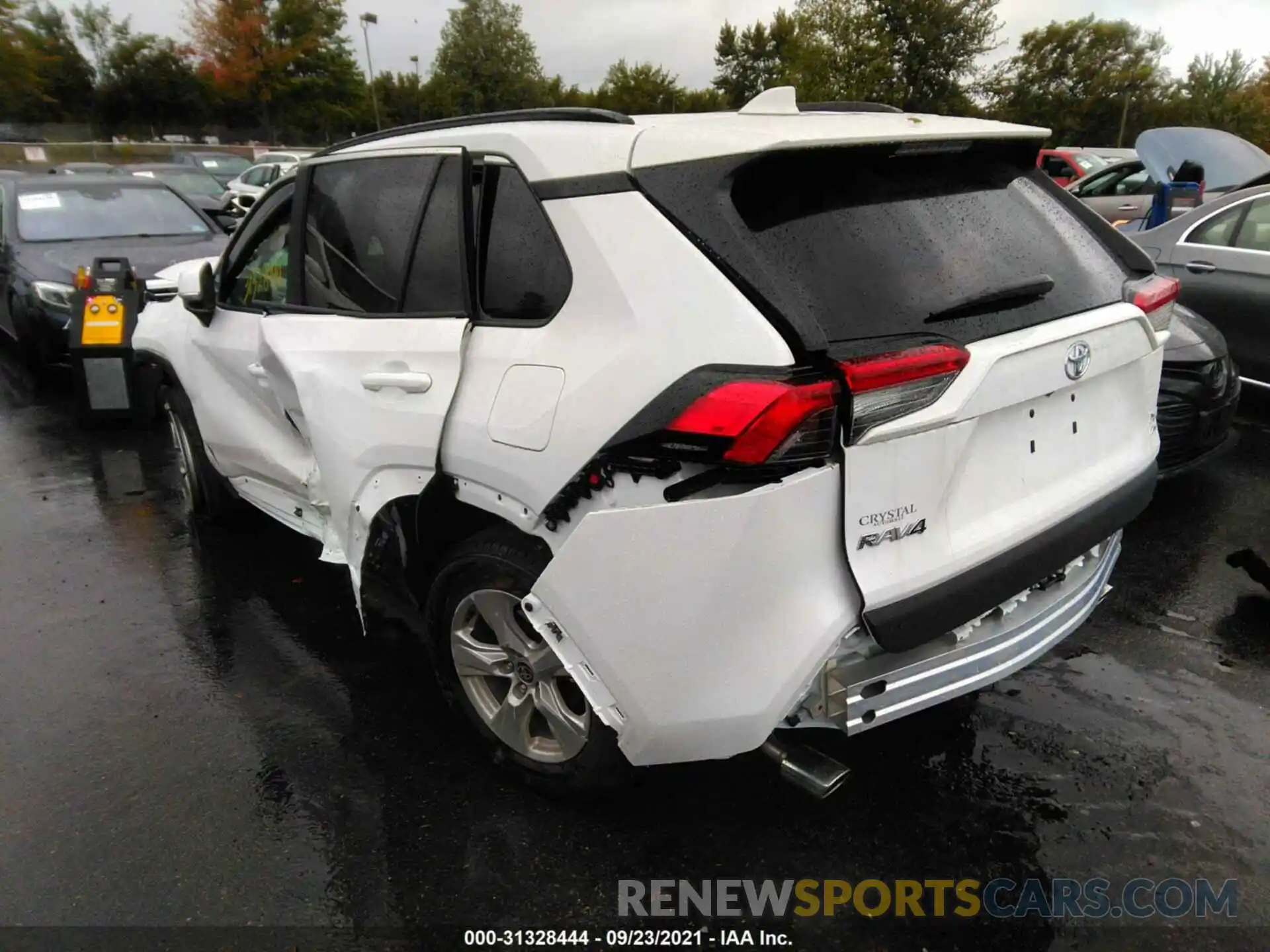 3 Photograph of a damaged car 2T3P1RFV1MC215652 TOYOTA RAV4 2021