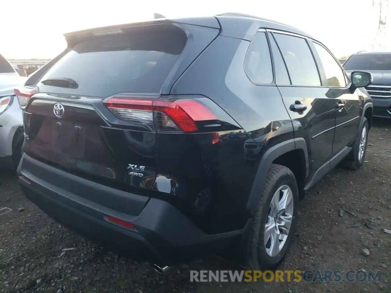 4 Photograph of a damaged car 2T3P1RFV1MC237408 TOYOTA RAV4 2021