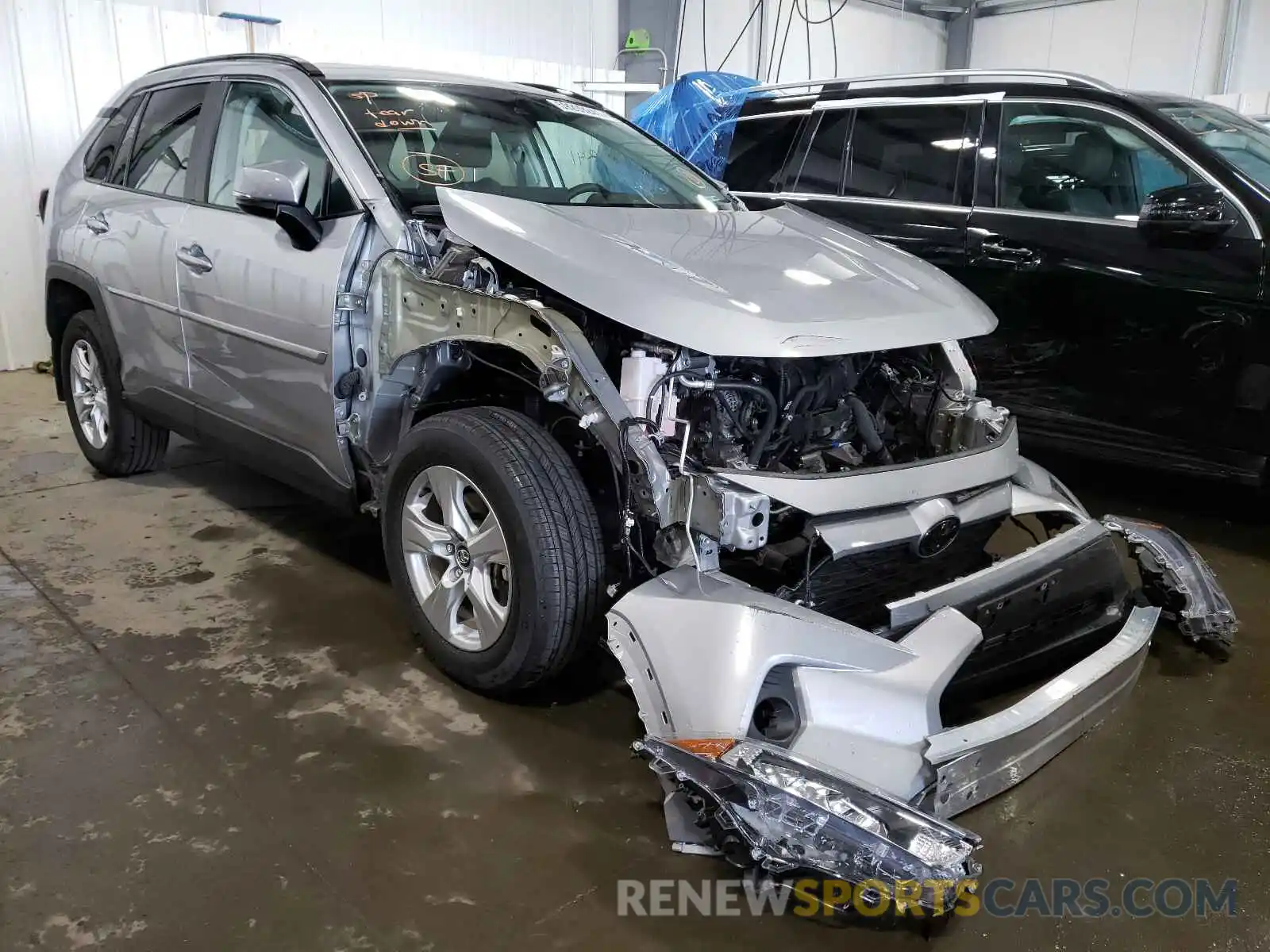 1 Фотография поврежденного автомобиля 2T3P1RFV1MW144676 TOYOTA RAV4 2021