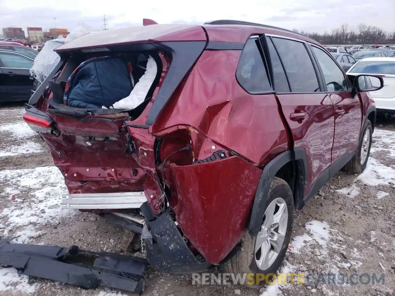 4 Photograph of a damaged car 2T3P1RFV1MW148999 TOYOTA RAV4 2021