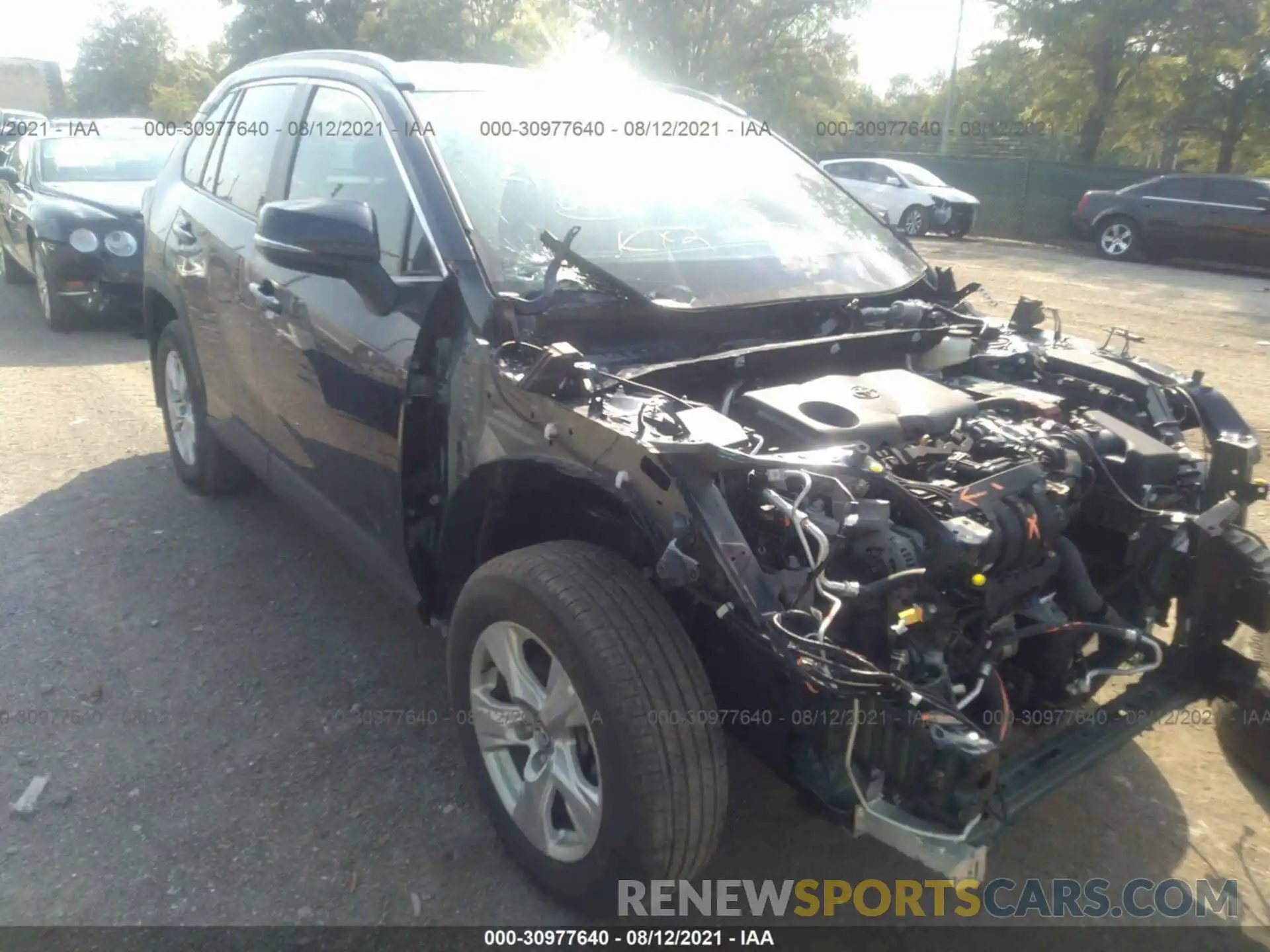 1 Фотография поврежденного автомобиля 2T3P1RFV1MW154124 TOYOTA RAV4 2021