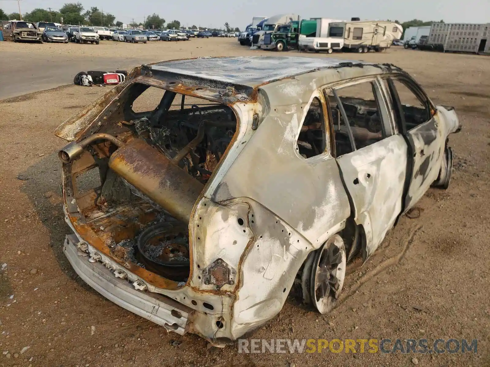 4 Photograph of a damaged car 2T3P1RFV1MW161929 TOYOTA RAV4 2021