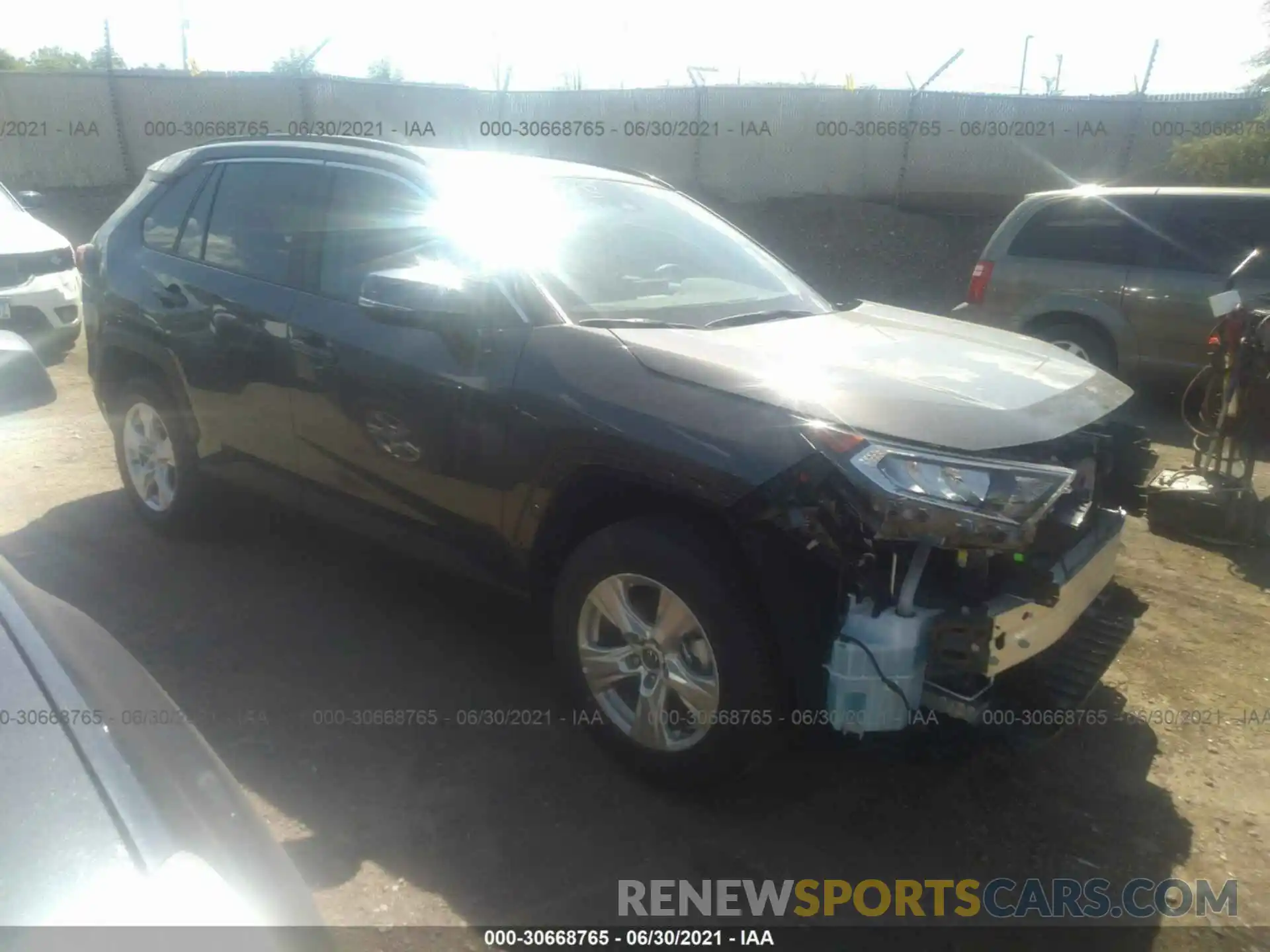 1 Photograph of a damaged car 2T3P1RFV1MW194154 TOYOTA RAV4 2021