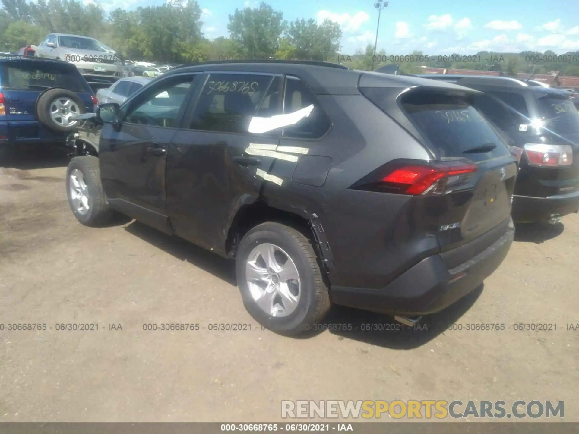 3 Photograph of a damaged car 2T3P1RFV1MW194154 TOYOTA RAV4 2021