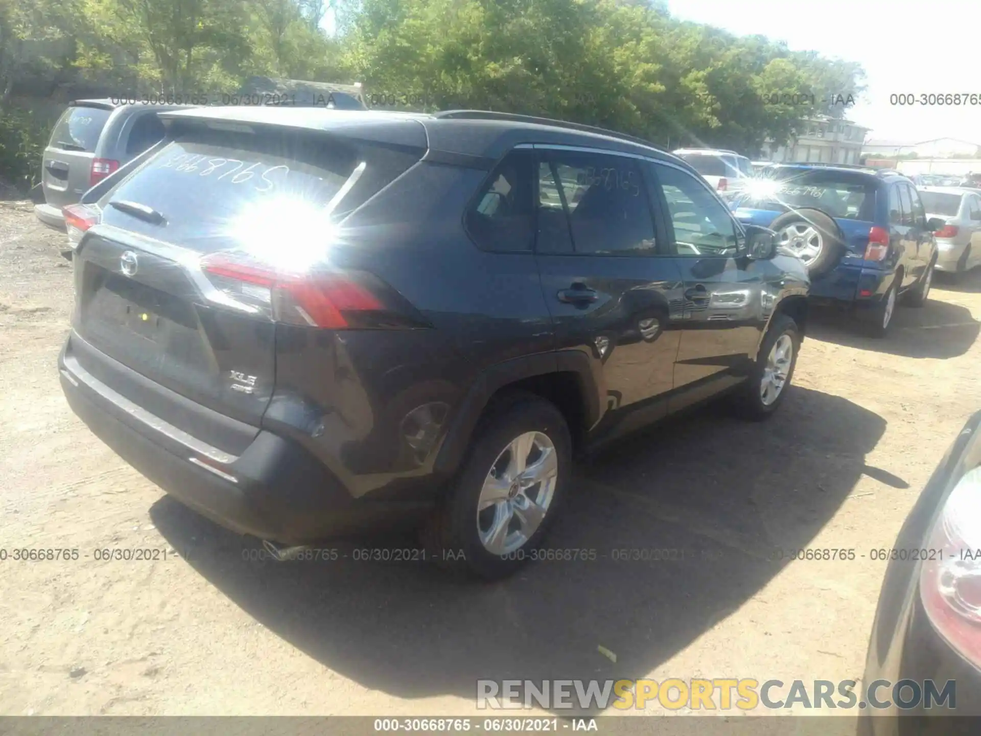 4 Photograph of a damaged car 2T3P1RFV1MW194154 TOYOTA RAV4 2021