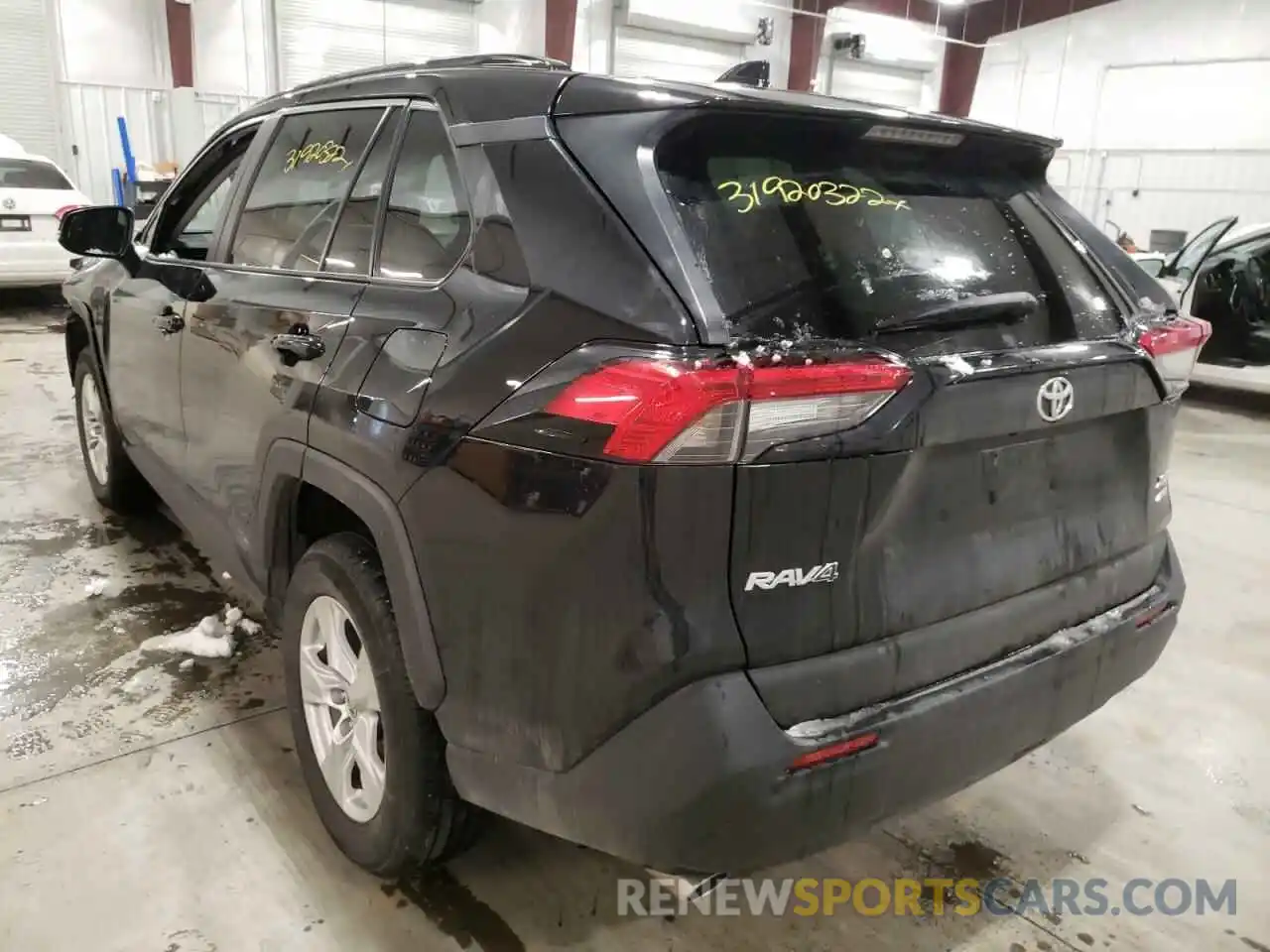 3 Photograph of a damaged car 2T3P1RFV1MW203550 TOYOTA RAV4 2021