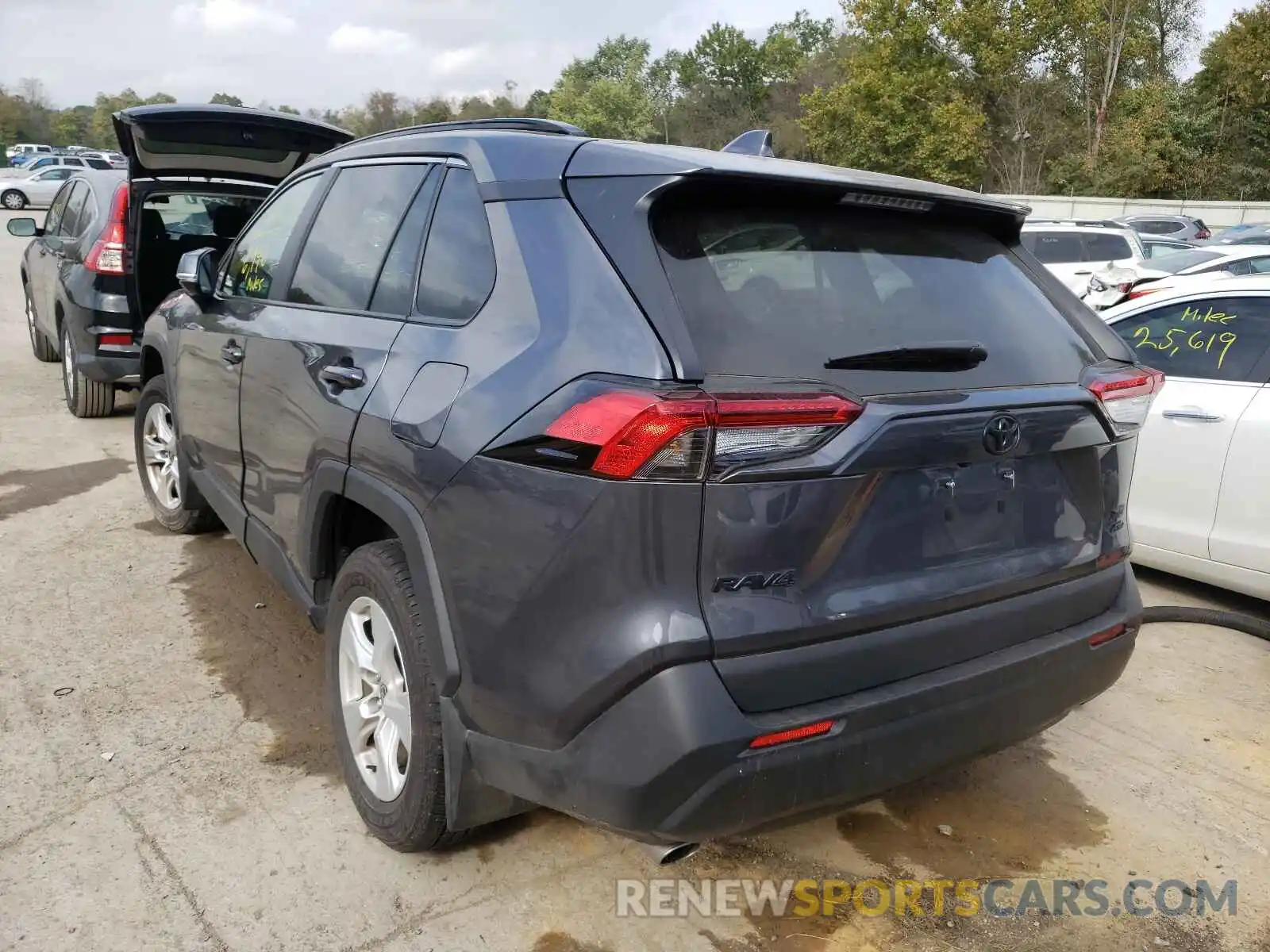 3 Photograph of a damaged car 2T3P1RFV1MW209588 TOYOTA RAV4 2021