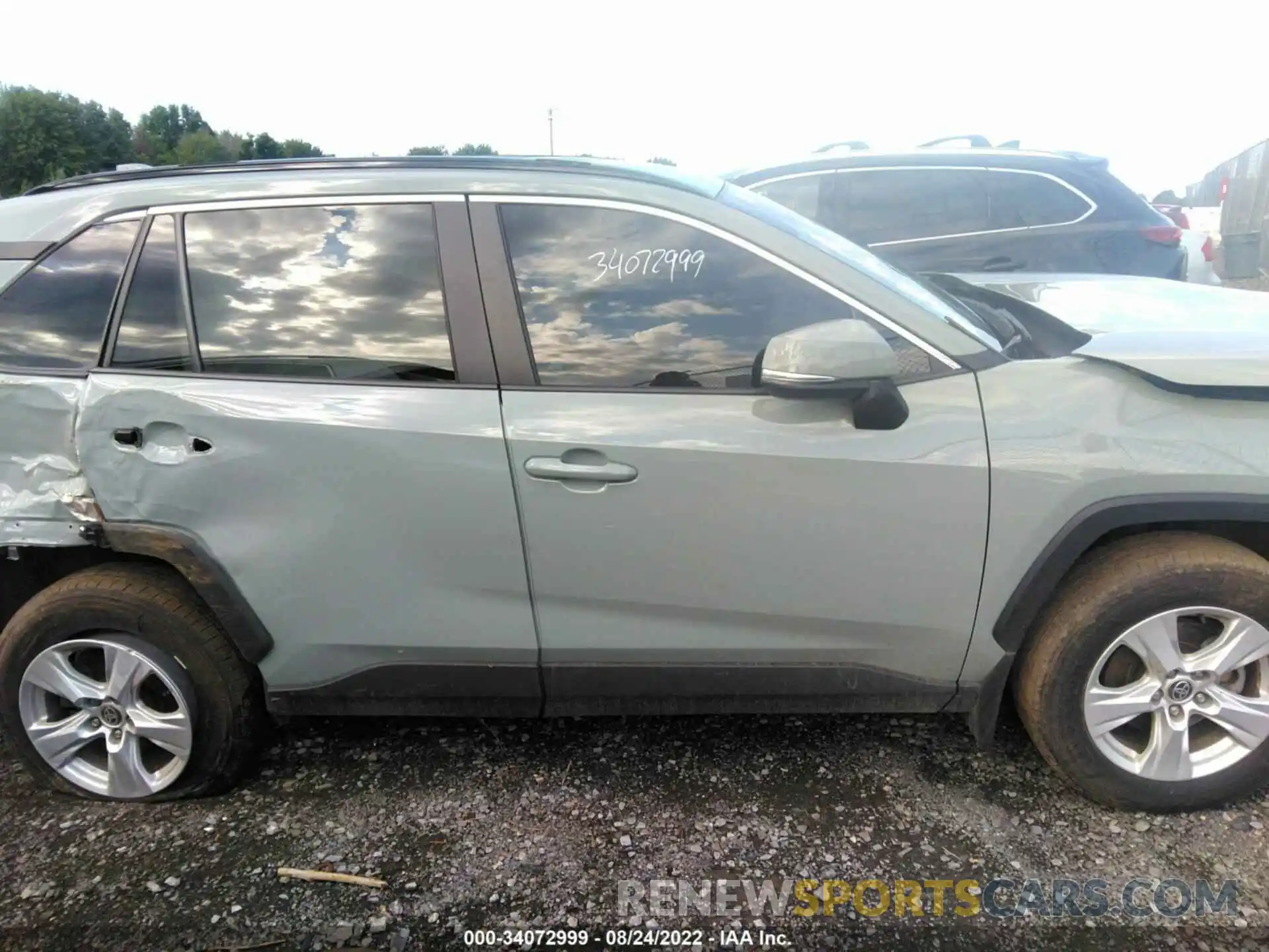 13 Photograph of a damaged car 2T3P1RFV1MW218954 TOYOTA RAV4 2021