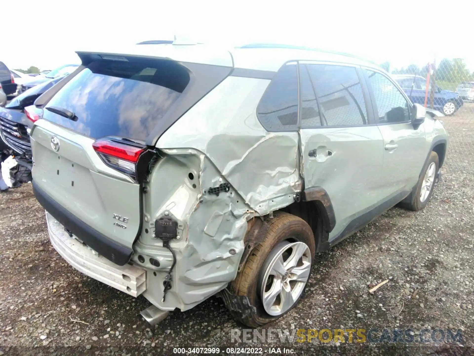 4 Photograph of a damaged car 2T3P1RFV1MW218954 TOYOTA RAV4 2021