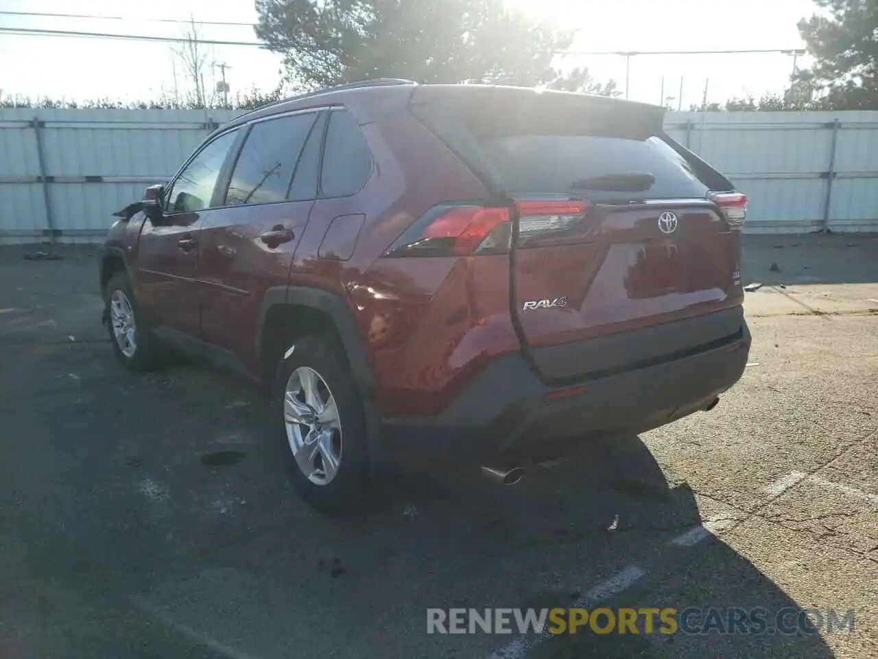 3 Photograph of a damaged car 2T3P1RFV1MW219473 TOYOTA RAV4 2021