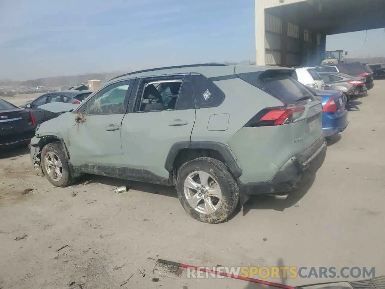 2 Фотография поврежденного автомобиля 2T3P1RFV1MW237990 TOYOTA RAV4 2021