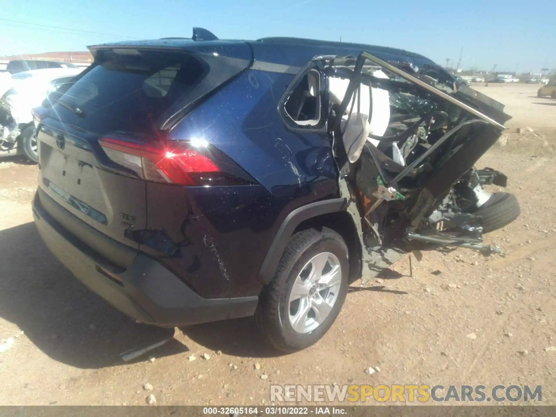 4 Photograph of a damaged car 2T3P1RFV1MW245037 TOYOTA RAV4 2021