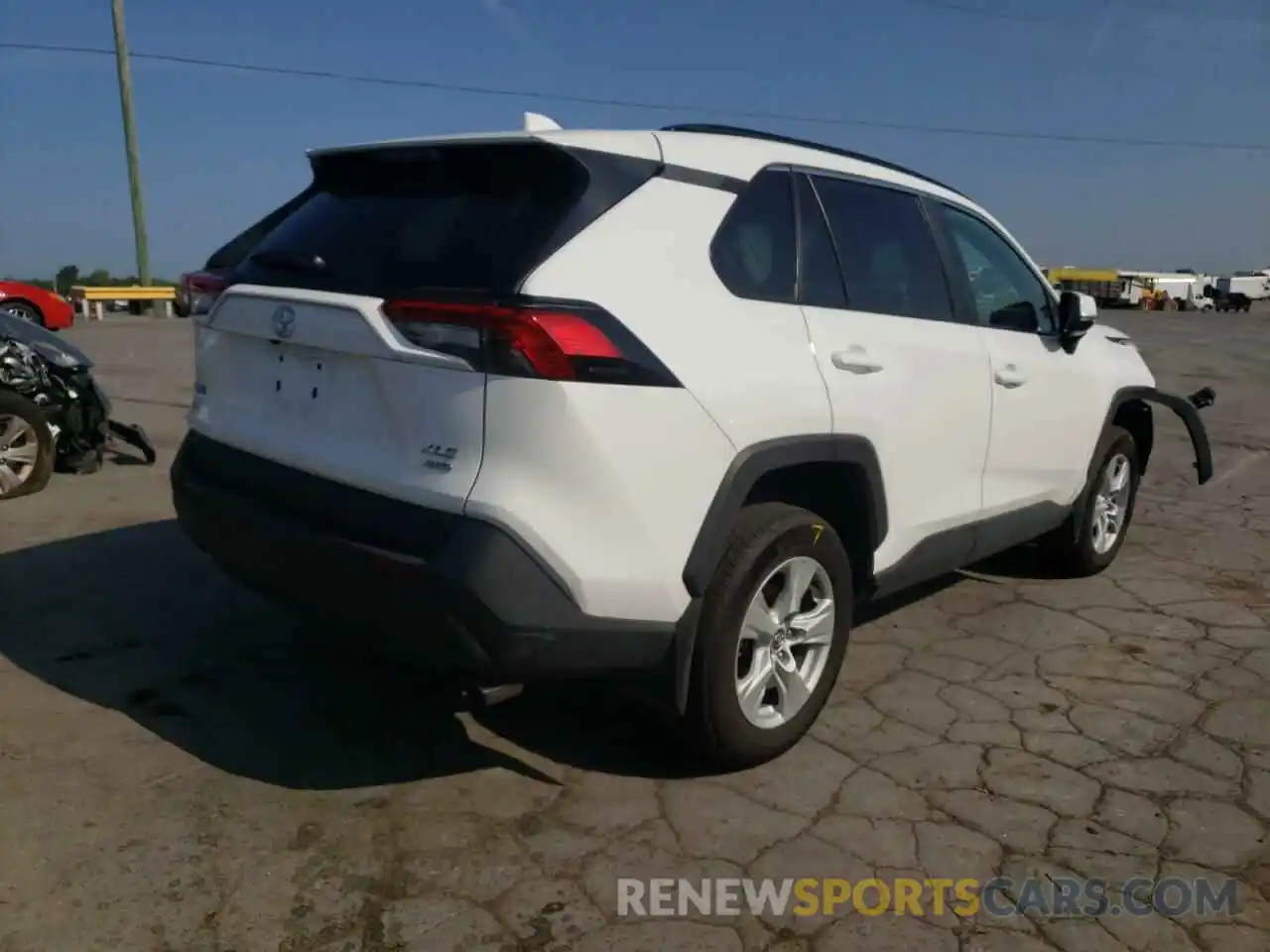 4 Photograph of a damaged car 2T3P1RFV2MC144073 TOYOTA RAV4 2021