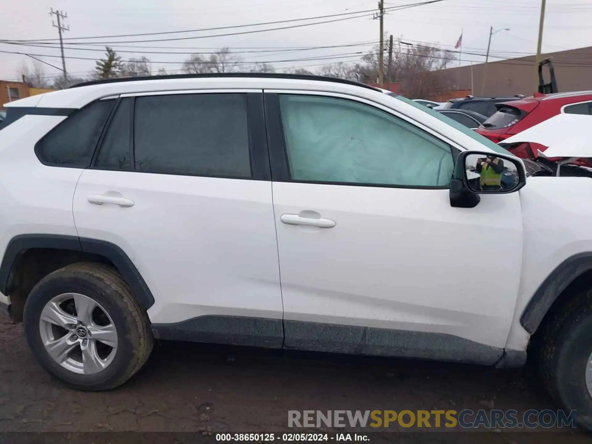 13 Photograph of a damaged car 2T3P1RFV2MC149225 TOYOTA RAV4 2021